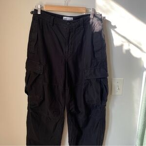 Women’s size 8 TNA Black Cargo Pants Aritzia